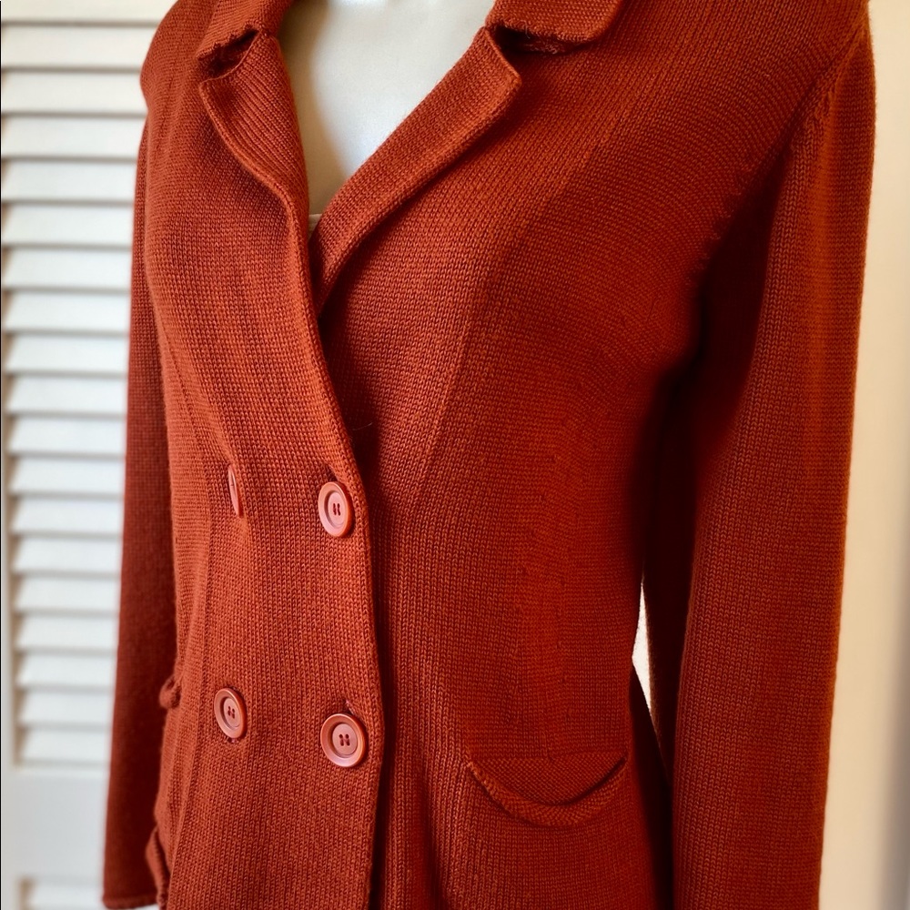 Medium rust sweater